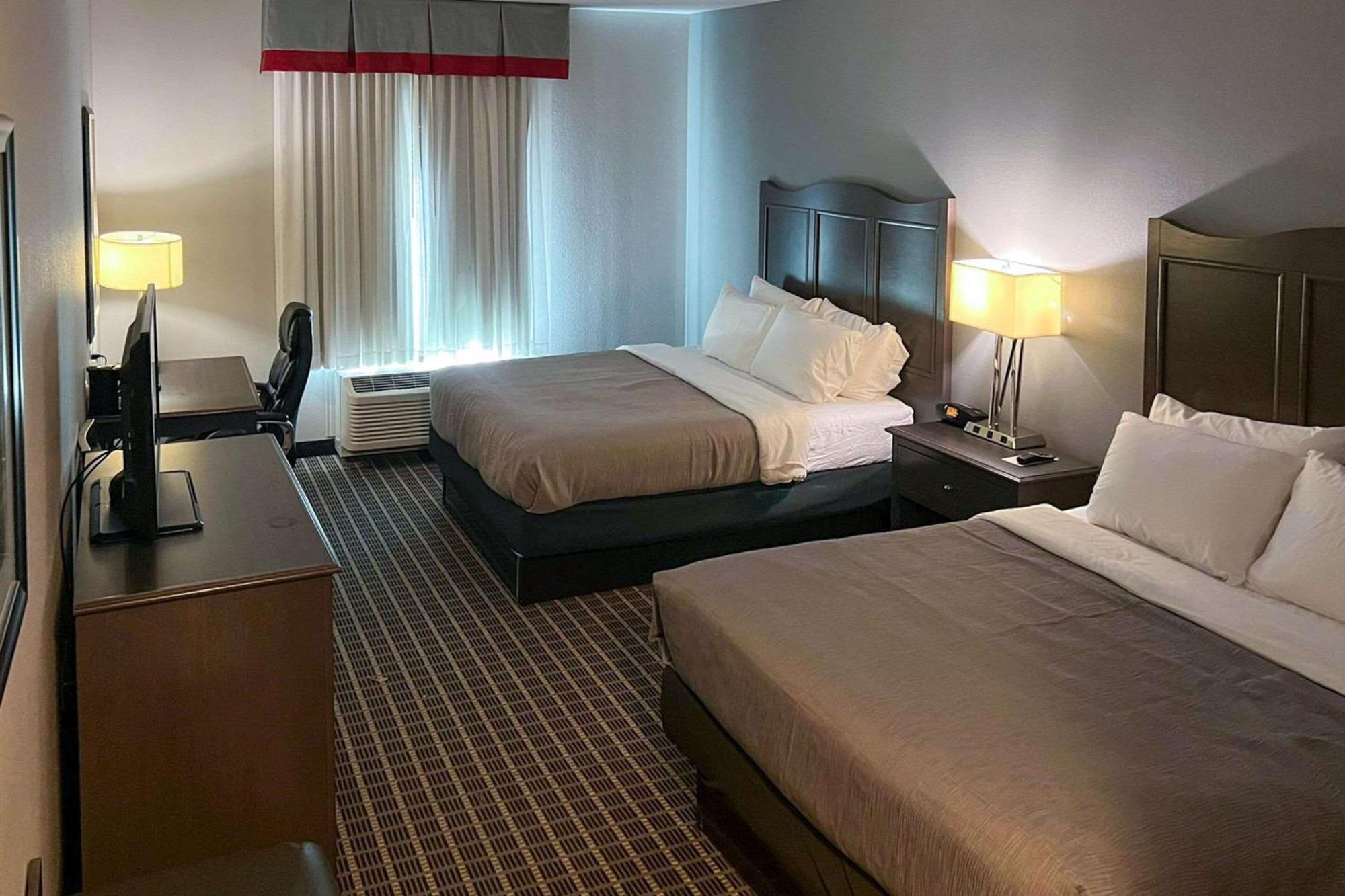 Quality Inn & Suites Pearsall Exterior foto