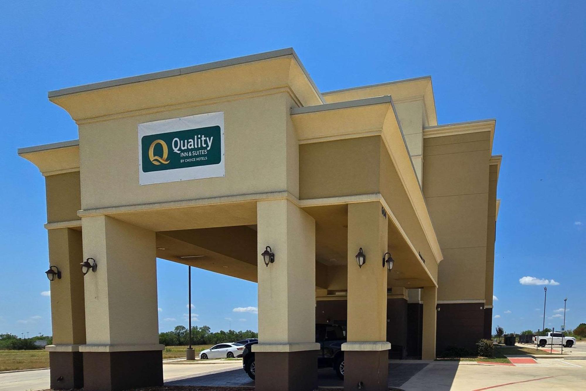 Quality Inn & Suites Pearsall Exterior foto